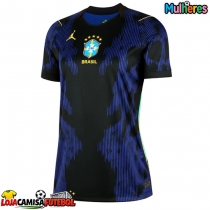 Camisa de Futebol Brasil Equipamento Secundário Mulheres Mundo 2026 Manga Curta